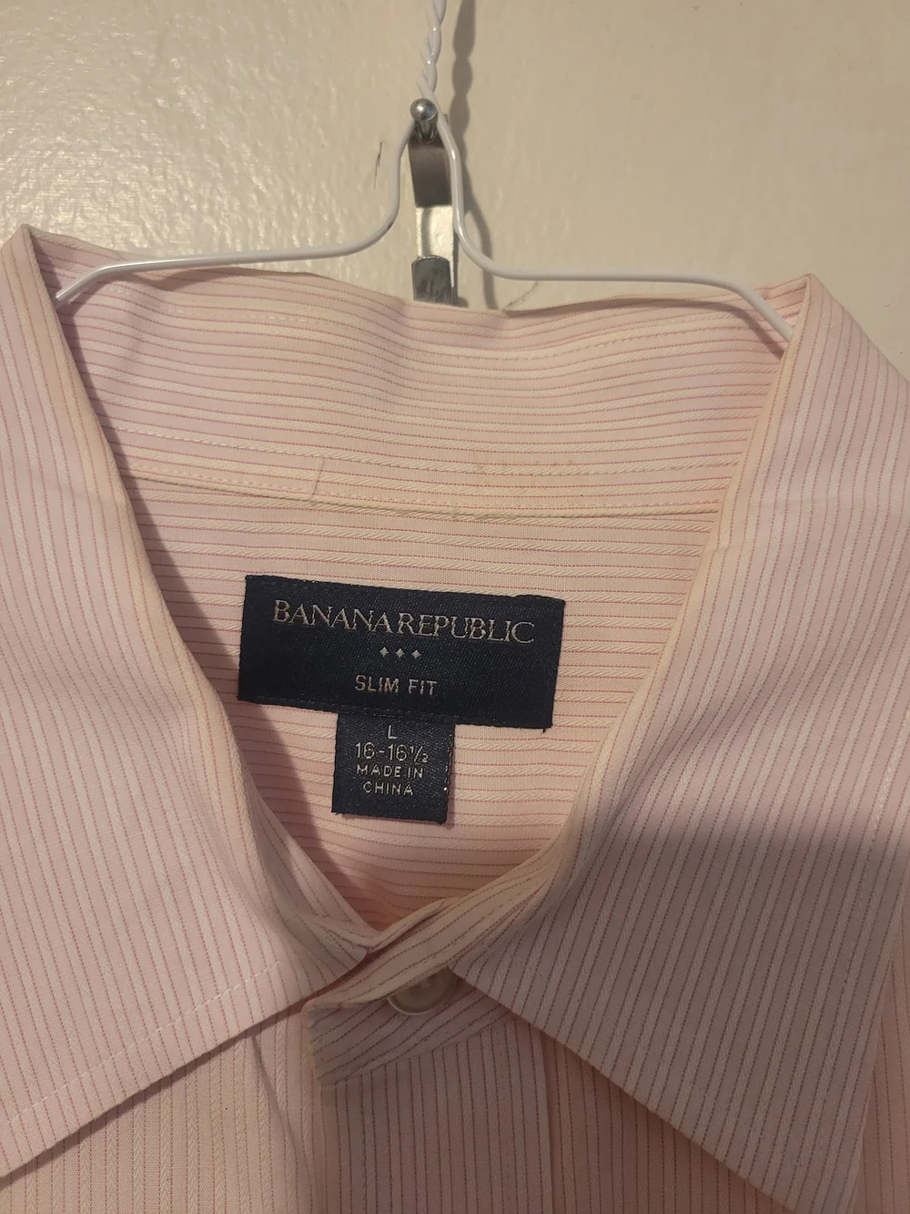 Banana Republic Men's Light Pink Pinstripe Dress Shirt - Classic Spread Collar